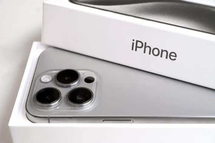 iPhone box